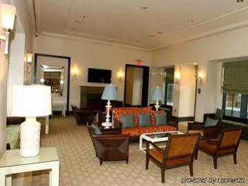 Crystal Quarters Furnished Apartments At The Gramercy อาร์ลิงตัน ภายนอก รูปภาพ