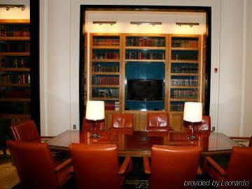 Crystal Quarters Furnished Apartments At The Gramercy อาร์ลิงตัน ภายนอก รูปภาพ