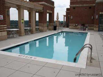Crystal Quarters Furnished Apartments At The Gramercy อาร์ลิงตัน ภายนอก รูปภาพ