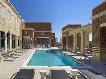 Crystal Quarters Furnished Apartments At The Gramercy อาร์ลิงตัน ภายนอก รูปภาพ