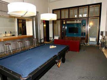 Crystal Quarters Furnished Apartments At The Gramercy อาร์ลิงตัน ภายนอก รูปภาพ