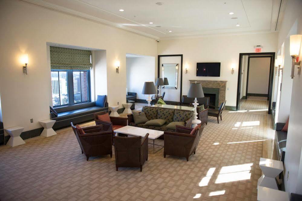 Crystal Quarters Furnished Apartments At The Gramercy อาร์ลิงตัน ภายนอก รูปภาพ