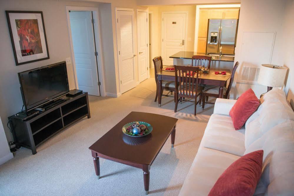 Crystal Quarters Furnished Apartments At The Gramercy อาร์ลิงตัน ภายนอก รูปภาพ