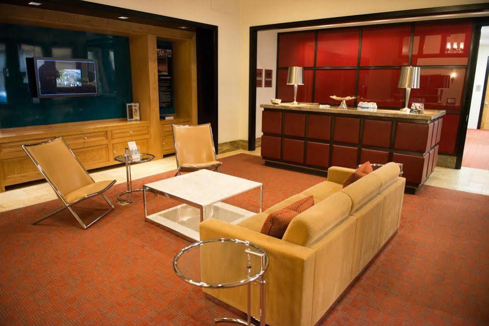 Crystal Quarters Furnished Apartments At The Gramercy อาร์ลิงตัน ภายนอก รูปภาพ